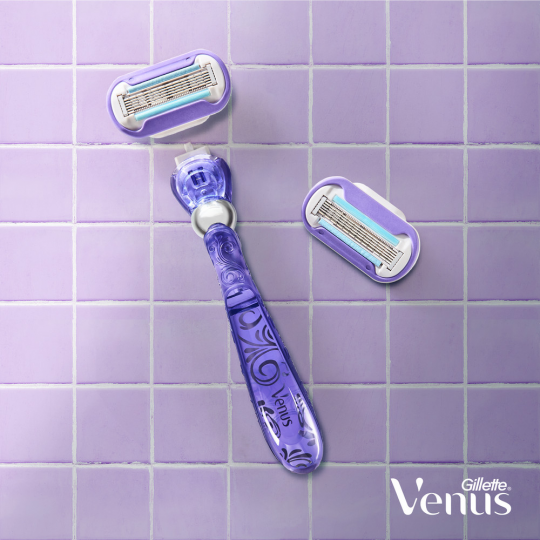 Подарочный набор бритва / станок для бритья женский Gillette Venus Swirl с 2 кассетами + кос­ме­тич­ка