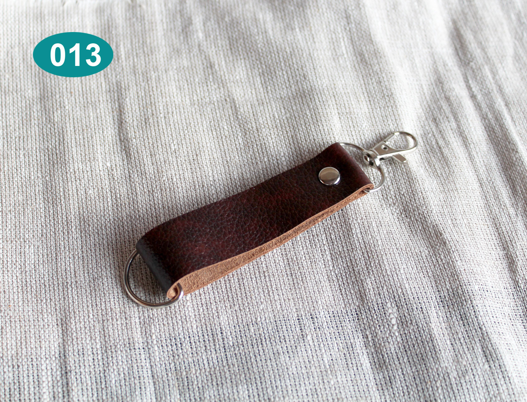 Кожаный брелок на ключи (keychain-013)