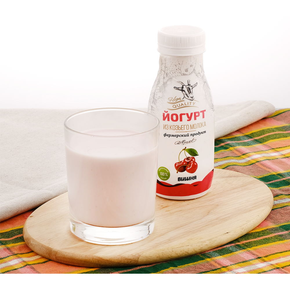 Йогурт из козьего молока «Крестьянское фермерское хозяйство Дак» с вишнёвым вареньем 3.0-4.5%, 250 г #1