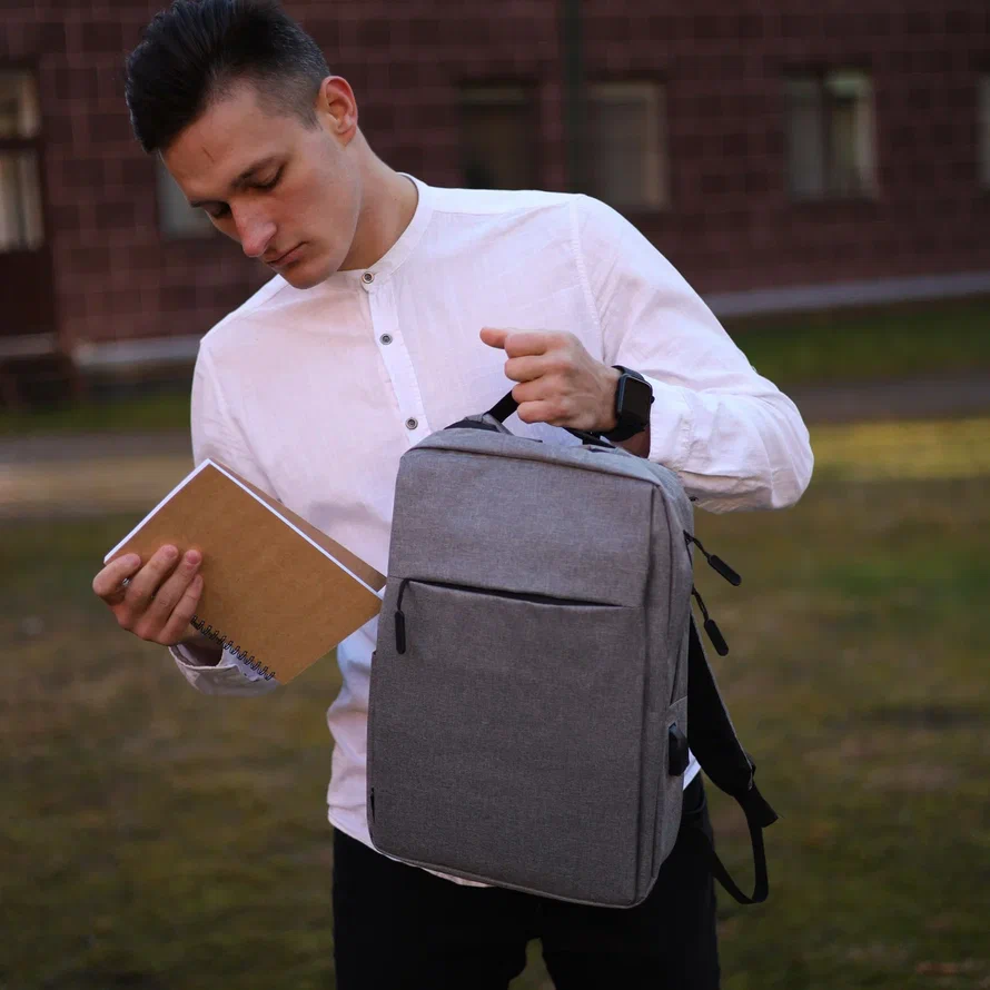 Городской рюкзак Eastpak с USB и отделением для ноутбука до 17" DF-XM01, Серый