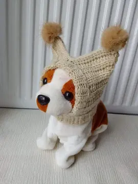 Шапка премиум 100% шерсть, вязаная для собаки, кошки, с ушками и помпонами из натурального меха, на обхват головы 23-28 см, молочная