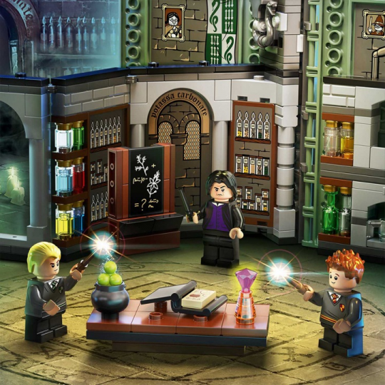 Конструктор LEGO Harry Potter 76383 Учёба в Хогвартсе: Урок зельеварения