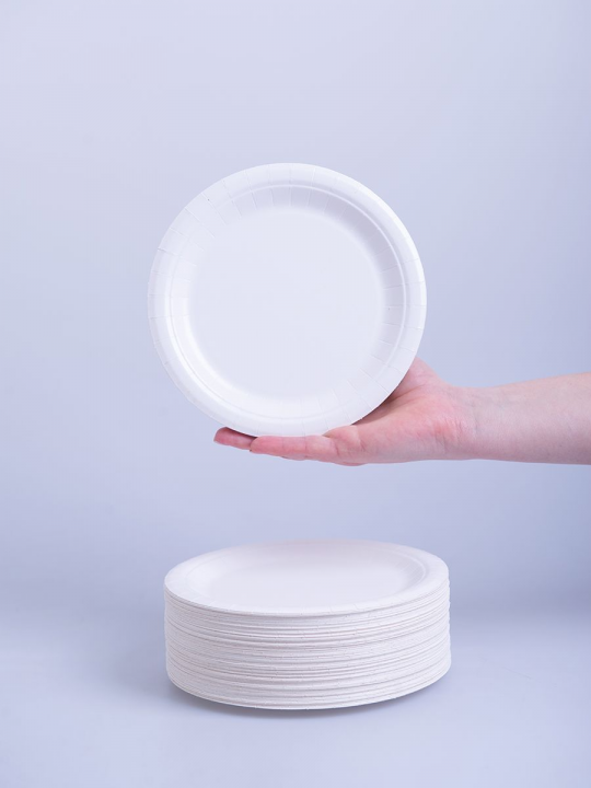 Тарелки одноразовые бумажные белые 18 см, 100 шт. в упаковке