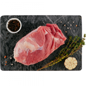 По­лу­фаб­ри­кат из сви­ни­ны  «Сви­ни­на для жар­ко­го» круп­но­кус­ко­вой охла­жден­ный, 1 кг