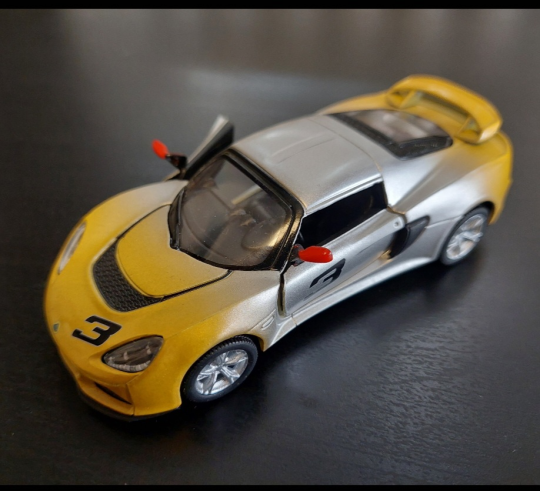 Машинка Lotus Exige S