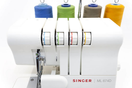Швейная машина (оверлок) Singer ML674D