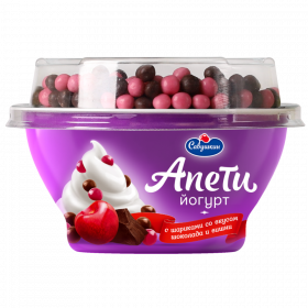 Йогурт «Са­вуш­кин» Апети, с шо­ко­лад­ны­ми ша­ри­ка­ми со вкусом вишня, 5%, 105 г