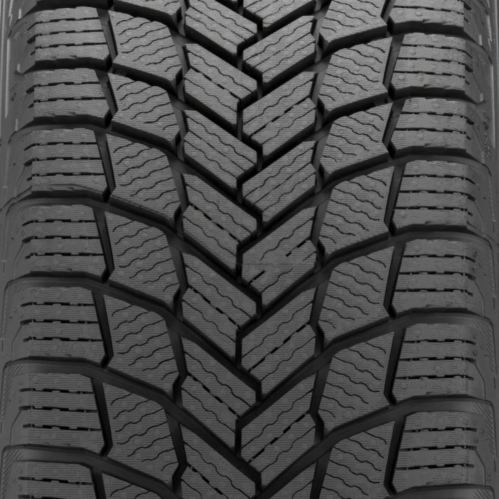 Зимняя шина «Michelin» X-Ice Snow 235/40R18 95H