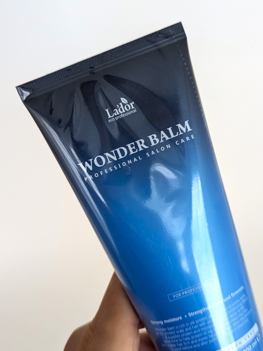 Увлажняющий экспресс-бальзам для волос LADOR Wonder Balm - 200 мл.