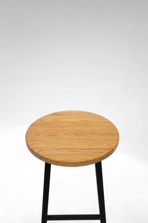 Барный стол из массива дуба "SMH-76", 32*32*76, натуральный/черный, STAL-MASSIV