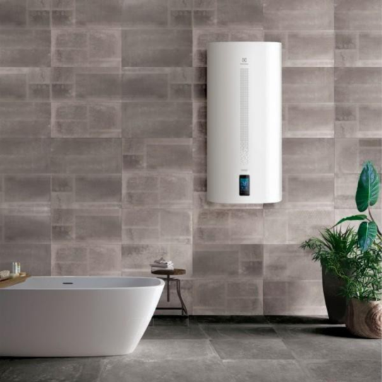 Накопительный водонагреватель «Electrolux» EWH 100 Smart Inverter