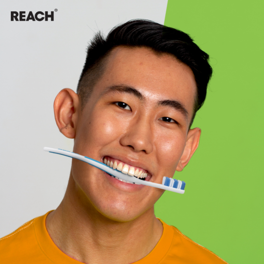 Зубная щетка «Reach» Interdental, Межзубная чистка, жесткая